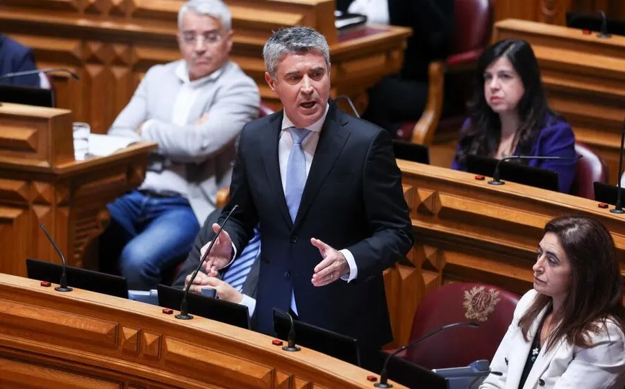 PS sends nationality revocation law approved by the right back to the Constitutional Court