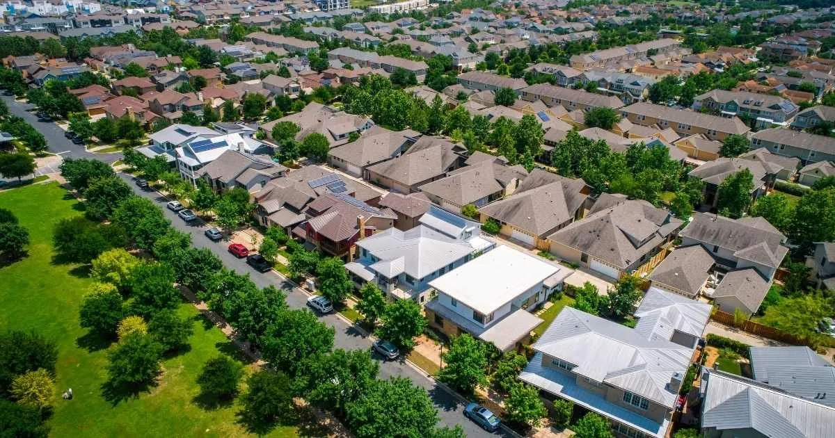 How Liquid Is the Portuguese Property Market? What Types of Properties Are Easier to Resell in the Future?
